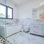 Maison De *