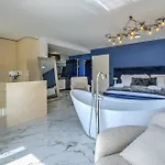 Maison De