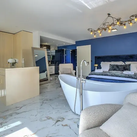 Holiday home Maison De *