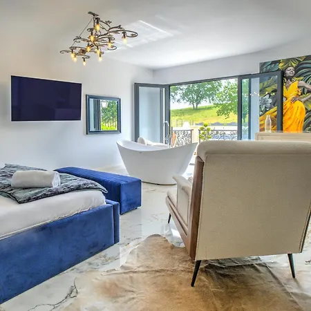 Holiday home Maison De *